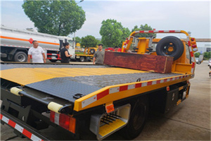 崇州附近拖车电话号码服务